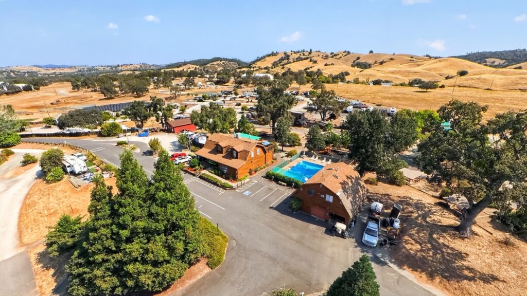 07 3069 CA 49 Exterior 12